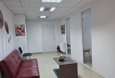 Apartament cu 4 camere decomandat în