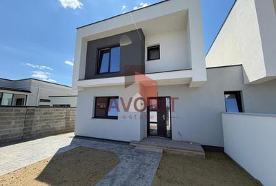 Duplex cu 4 camere în Săcălaz