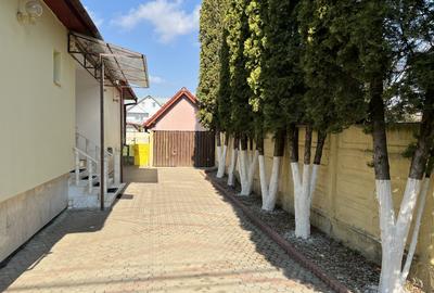Casa 3 cam renovata spatioasa  gradina si garaj  cl poplacii - 2