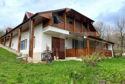 Casă individuală cu 5 camere în Micești