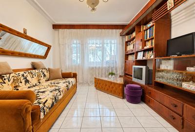 Apartament cu 2 camere circular, mobilat în City Park Mall