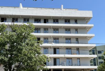 Apartament cu 2 camere decomandat în Mihai Bravu