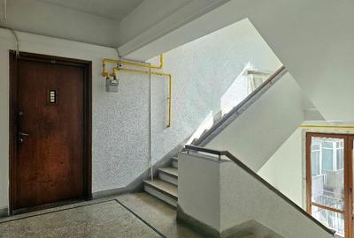 AP. 3 CAMERE DECOMANDAT | BIROU – PIAȚA ROMANĂ | ETAJ 2 | BOXĂ | FĂRĂ RISC | CT - 14