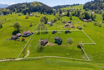 Fundata | Teren de vanzare | 7,656 mp + Cabane tip A Frame - 1