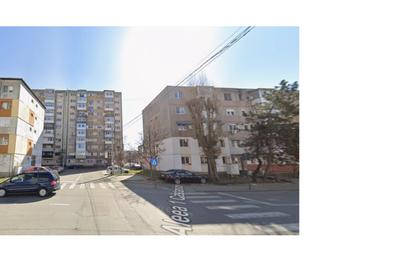 Garsonieră decomandată în Craiovița Nouă