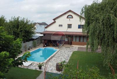 Casă individuală cu 6 camere în Văcărești