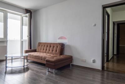 Apartament cu 3 camere de vânzare - 1