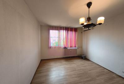 Drumul Taberei - Valea Ialomiței,  Apartament 3 camere în Bloc P+4 - 20