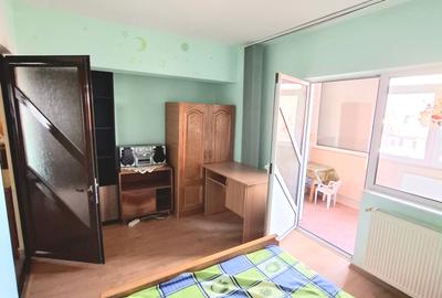 Apartament 4 camere,ultracentral, decomandat, mobilat si utilat,str Decebal - 10