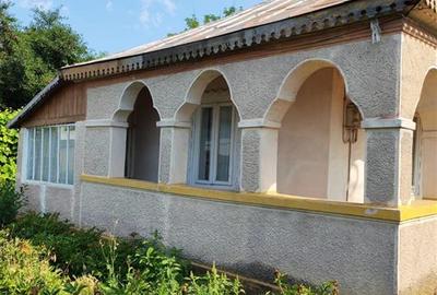 Casa 6 camere, teren 1586 mp, deschidere 22 m, Cazasu - 1