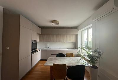 Apartament cu 3 camere decomandat în Domenii