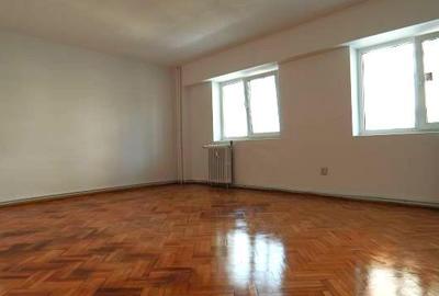 Inchiriere 3 Camere Generoase   Etaj 1   Ideal Birou, Sediu Firma sau Locuinta. - 2