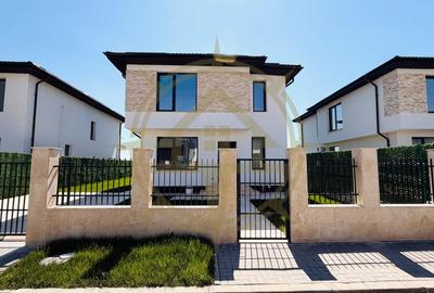 Casă cu 5 camere în Corbeanca
