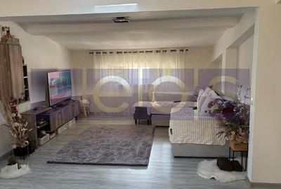 Apartament cu 3 camere decomandat, mobilat în Vitan