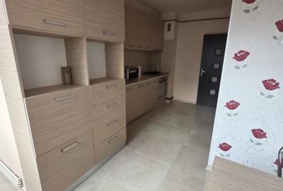 Apartament cu 2 camere decomandat, mobilat în Central