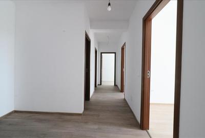 Apartament cu 4 camere decomandat în Păcurari