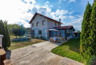 Casă/Vilă cu 4 camere, Buhuși - 8