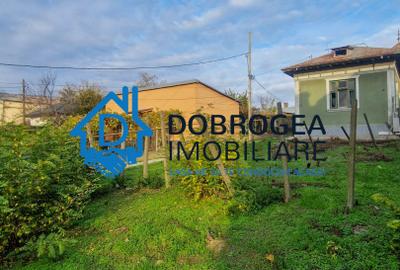 ZONA CENTRALA- CASA DEMOLABILA ,TEREN 733 MP,  DESCHIDERE STRADALA 11,5 ML - 1