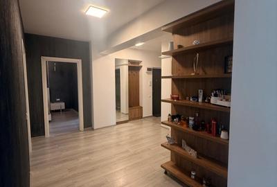Apartament cu 3 camere decomandat, mobilat în Eremia