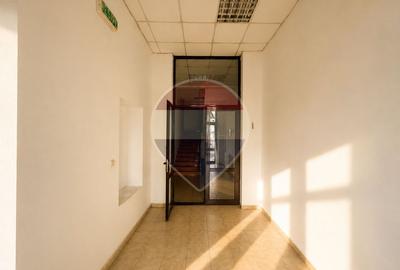 Spațiu de birouri zona centrala - langa primarie - 11