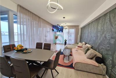 Apartament cu 3 camere decomandat în Tractorul