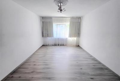 Apartament cu 3 camere decomandat, mobilat în Obcini