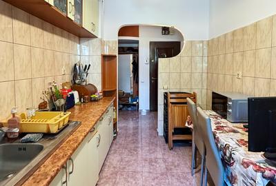 Tomis II – 2 camere, etaj 1/4, zonă centrală cu spații verzi, renovat | tur360 - 10