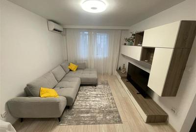 Apartament cu 3 camere semidecomandat în Giurgiului
