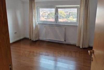Apartament 3 camere nemobilat 52 mp utili zona Trei Stejari - 2