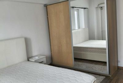 Apartament cu 2 camere decomandat, mobilat în Splaiul Unirii