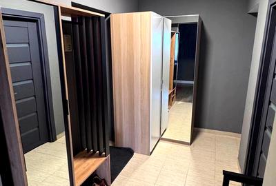 Apartament cu 4 camere decomandat, mobilat în Nicolina
