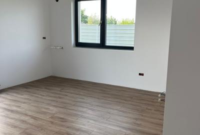VILA DUPLEX, complex rezidential, utili 144mp, teren 150mp, loc. 1 Decembrie - 9