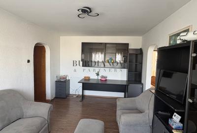 Apartament cu 3 camere semidecomandat în Titan