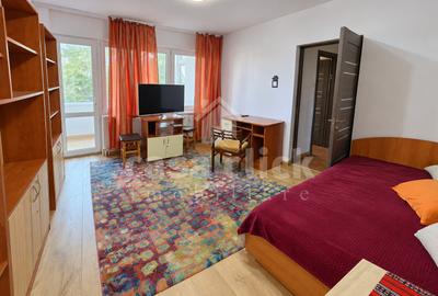 Centru Galați – 2 camere renovate, mobilate, cu balcon și boxă - 1