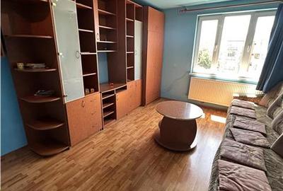 Decomandat, etaj intermediar, mobilat si utilat Iulius Mall - 14