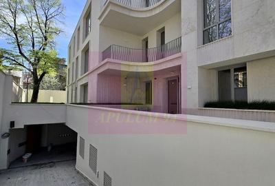 Apartament cu 4 camere decomandat în Armeneasca