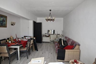 Ocazie - Centru (V.Alecsandri) - 3 camere / 2 bai / 2 balcoane - 82 mp - etaj 3 - 4