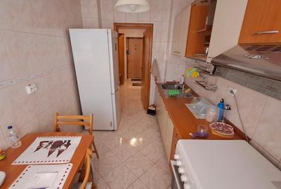 Apartament 2 camere Teiul Doamnei-et 5- decomandat-1985 - 2