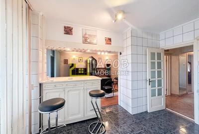 Apartament cu 2 camere decomandat în 9 Mai