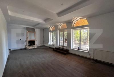 Casă individuală cu 5 camere în Vest
