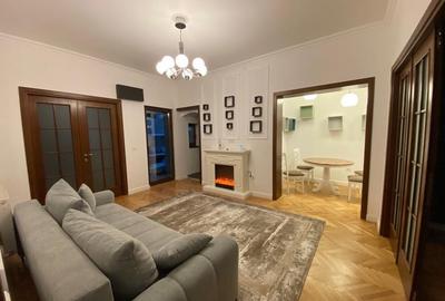 Apartament cu 3 camere în Aviatorilor