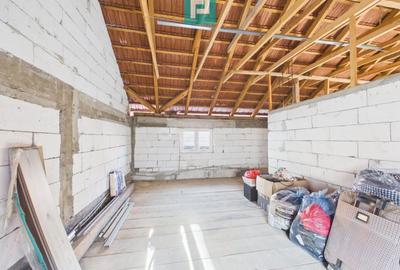 Casă P+E cu două apartamente, zona Drăgășani - 15