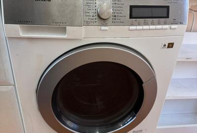 Apartament la casa, cu 3 camere, semidecomandat, zona centrala, str. Sitei - 15