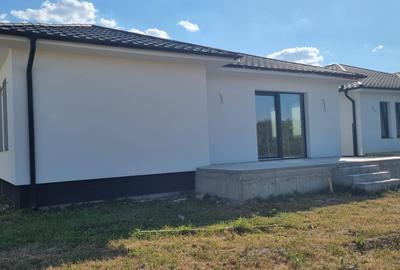 Casa noua zona tip parter Odobescu 154000 Euro - 2