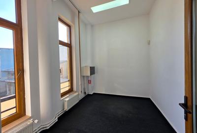Spatiu D+P+1+M - 17 camere - 793mp - teren 532 mp - Eroii Revolutiei - 19