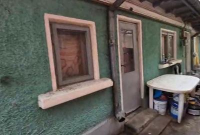 Teren 250 mp si casa batraneasca toate utilitatile - 1