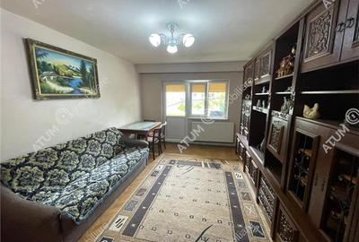 Apartament cu 3 camere decomandat, mobilat în Turnișor