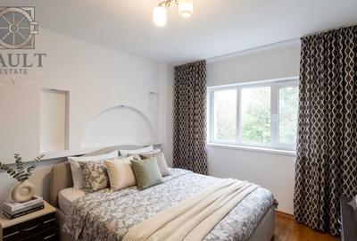 Apartament cu 4 camere decomandat în Olteniței