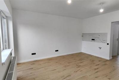 Garsoniera tip studio complet renovata cu curte proprie si loc de parcare - 3