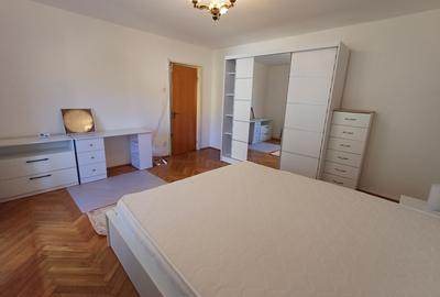 Închiriere apartament 3 camere în Grigorescu - 2